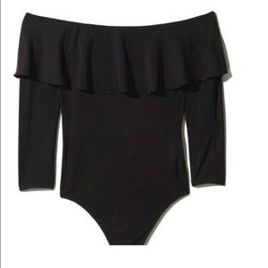 Aritzia Wilfred bodysuit - 3/4 sleeve thong jersey